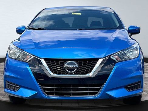 Certified 2021 Nissan Versa SV FWD image 2