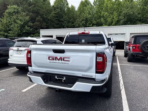 Used 2023 GMC Canyon Elevation w/ Elevation Premium Package RWD image 11