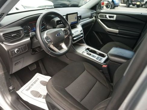Used 2022 Ford Explorer XLT RWD image 8