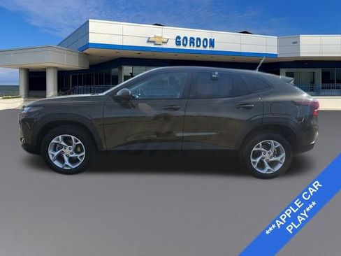 Certified 2024 Chevrolet Trax LS w/ LS Convenience Package image 2