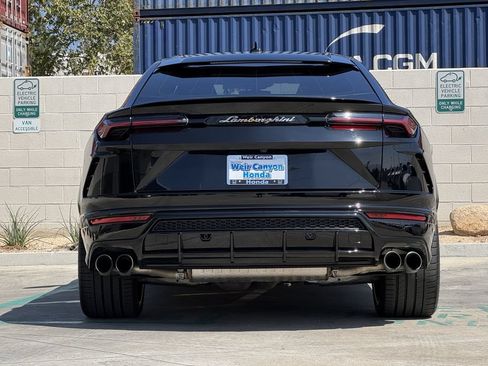 Used 2020 Lamborghini Urus AWD/4WD image 8
