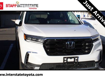 Used 2025 Honda Pilot Elite