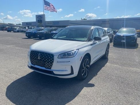 New 2024 Lincoln Corsair Grand Touring w/ Equipment Group 301A image 2