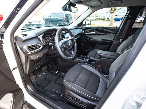 Used 2023 Chevrolet TrailBlazer LT w/ Convenience Package image 12