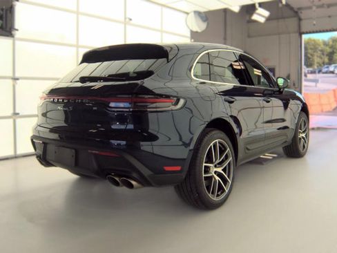 Used 2023 Porsche Macan S AWD/4WD image 5