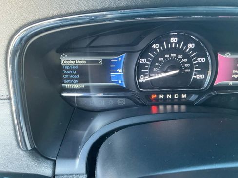 Used 2015 Lincoln Navigator 4WD image 25