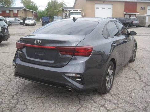 Used 2020 Kia Forte LXS FWD image 5