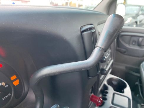 Used 2002 Chevrolet Express 1500 image 13