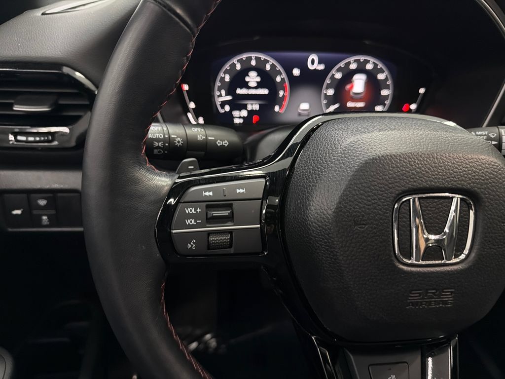 Used 2025 Honda Pilot Black Edition image 27