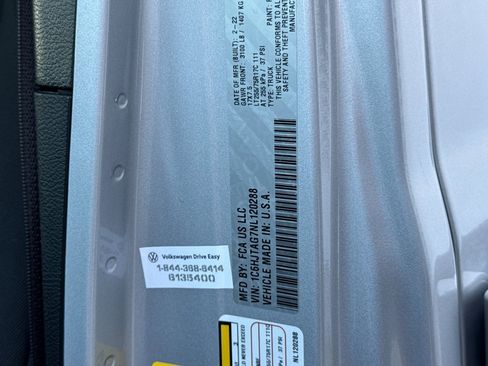 Used 2022 Jeep Gladiator Willys image 27