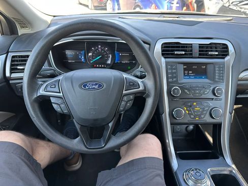 Used 2018 Ford Fusion S FWD image 6