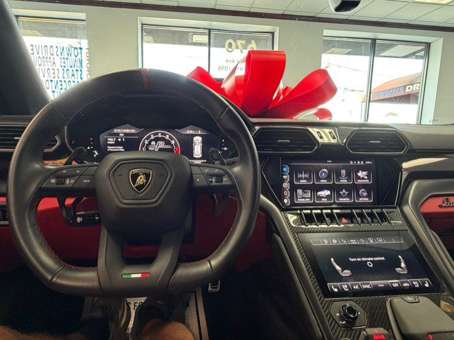 Used 2023 Lamborghini Urus S AWD/4WD image 86