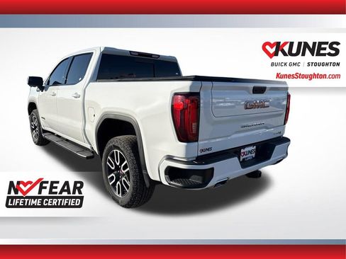 Used 2022 GMC Sierra 1500 AT4 w/ AT4 Preferred Package AWD/4WD image 9