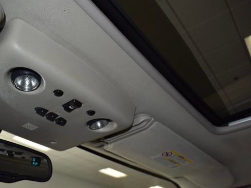 Used 2003 HUMMER H2 w/ Preferred Equipment Group image 55