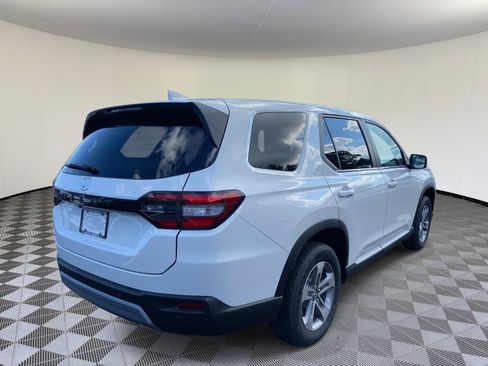 New 2025 Honda Pilot EX-L image 4