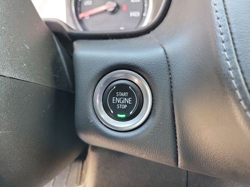 Used 2021 Chevrolet Tahoe Z71 w/ Luxury Package image 12