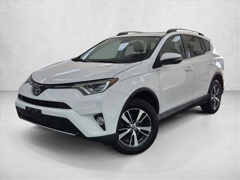 Used 2018 Toyota RAV4 XLE w/ Plus Extra Value Package AWD/4WD image 1