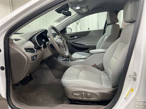 Used 2020 Chevrolet Malibu LT image 19