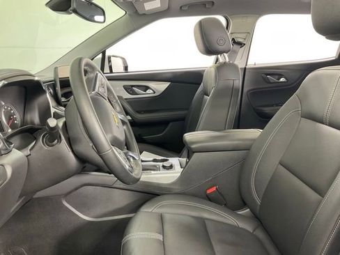 Used 2024 Chevrolet Blazer LT FWD image 28