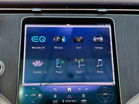 Certified 2023 Mercedes-Benz EQE 350+ SUV image 15