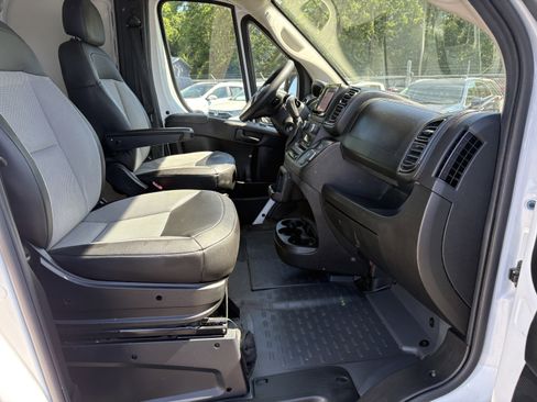 Used 2025 RAM ProMaster 2500 w/ Convenience Group FWD image 22