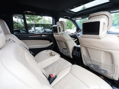 Used 2013 Mercedes-Benz GL 550 4MATIC image 52