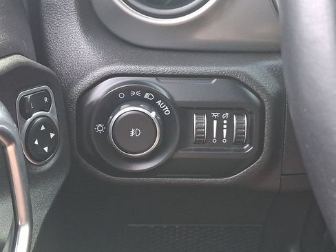 Used 2021 Jeep Wrangler Unlimited Sport AWD/4WD image 29