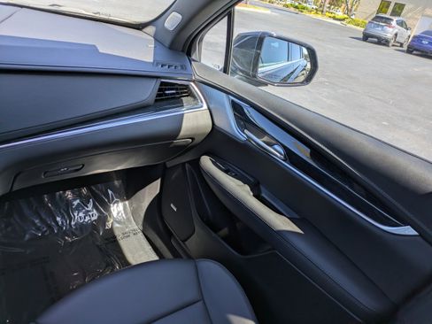 Certified 2023 Cadillac XT5 Premium Luxury image 16