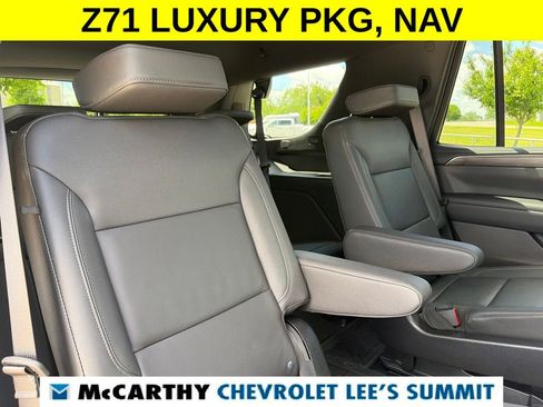 Used 2024 Chevrolet Tahoe Z71 w/ Luxury Package AWD/4WD image 39
