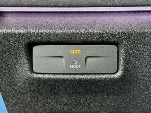 New 2026 Volkswagen Tiguan SE R-Line image 10