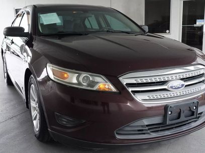 Used 2011 Ford Taurus SE