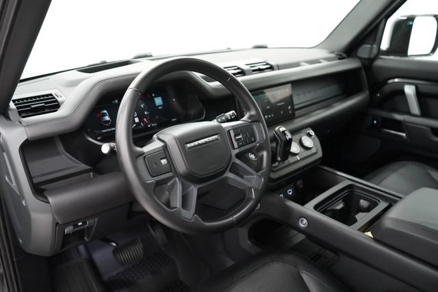 Used 2024 Land Rover Defender 110 X-Dynamic SE AWD/4WD image 14