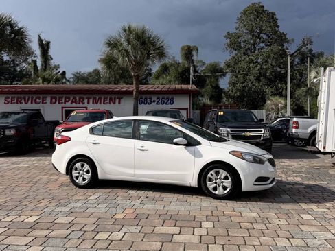 Used 2016 Kia Forte LX FWD image 4