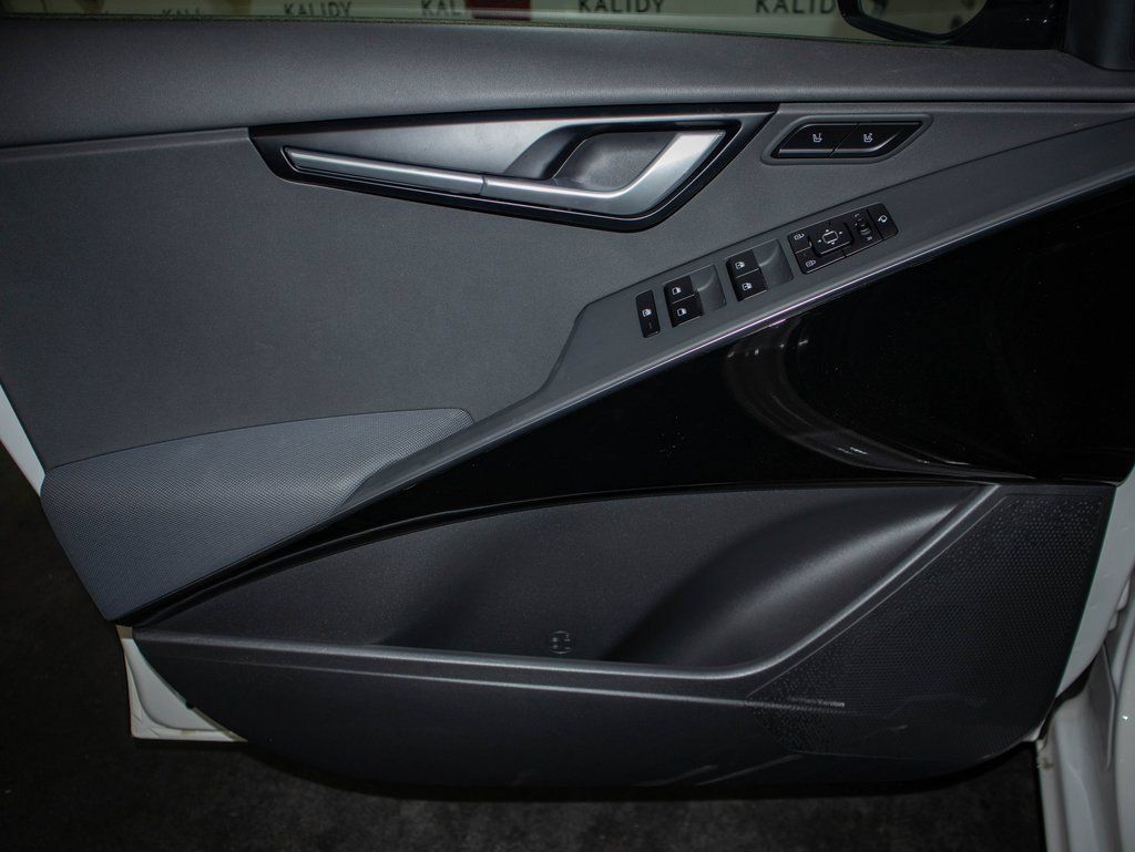 New 2023 Kia Niro Wave FWD image 11