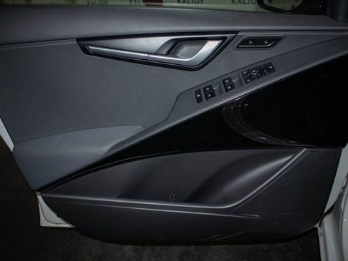 New 2023 Kia Niro Wave image 11