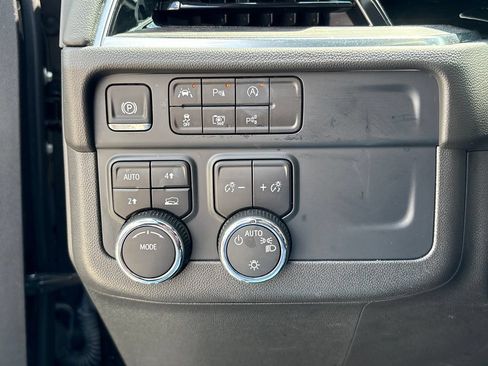 Used 2025 Chevrolet Tahoe LT AWD/4WD image 38