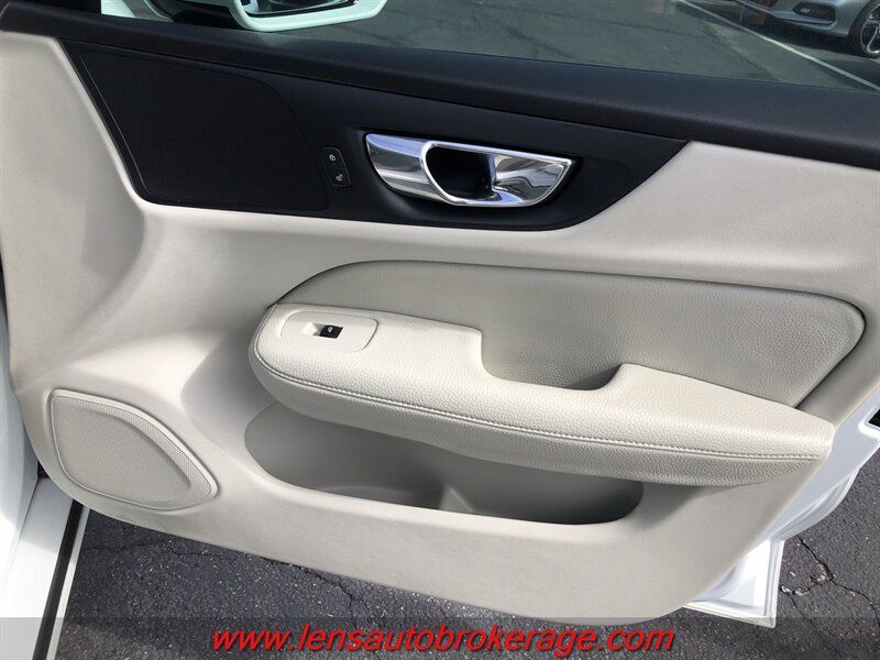 Used 2019 Volvo S60 T5 Momentum w/ Premium Package FWD image 21