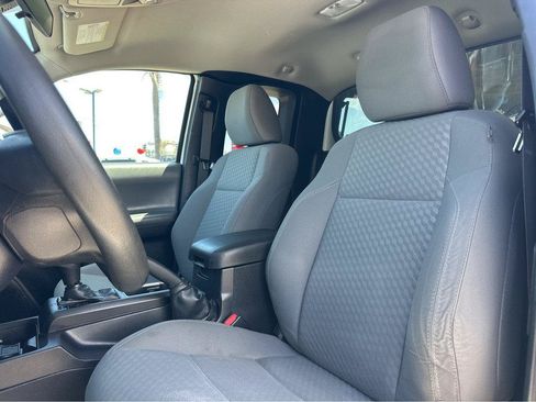 Used 2022 Toyota Tacoma SR RWD image 7