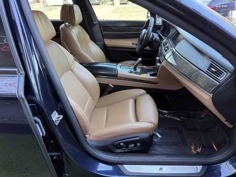 Used 2015 BMW 740i image 18