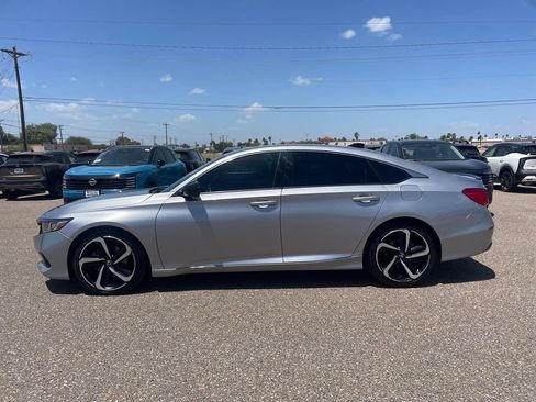 Used 2022 Honda Accord Sport image 4