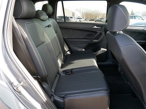 Certified 2024 Volkswagen Tiguan SE R-Line image 19