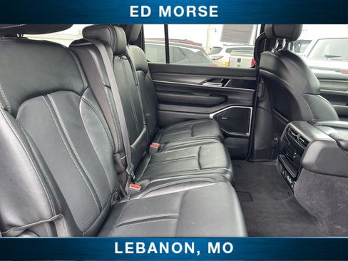 Used 2024 Jeep Wagoneer Series II w/ Flexible Seating Group AWD/4WD image 26