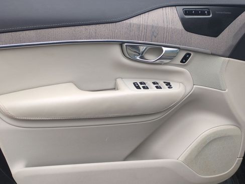 Used 2020 Volvo XC90 T6 Inscription w/ Protection Package Premier image 13