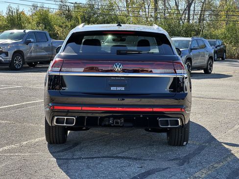 New 2026 Volkswagen Atlas Cross Sport SEL Premium R-Line image 5