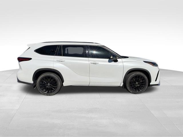 Used 2023 Toyota Highlander XSE AWD/4WD image 8