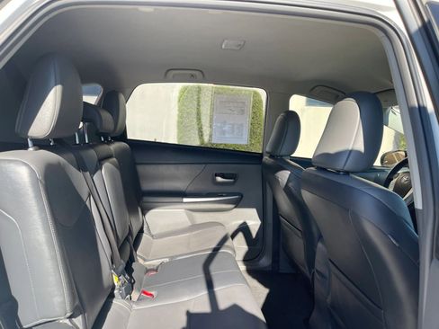 Used 2012 Toyota Prius V Five image 23