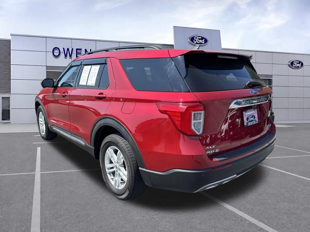 Used 2021 Ford Explorer XLT w/ Equipment Group 202A AWD/4WD image 3