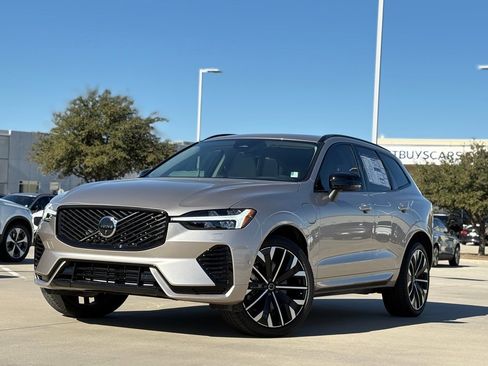 New 2026 Volvo XC60 T8 Ultra w/ Protection Package Premier image 2