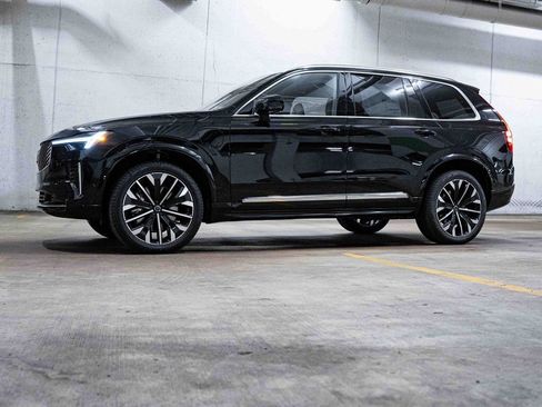 New 2026 Volvo XC90 T8 Plus w/ Protection Package Premier AWD/4WD image 3