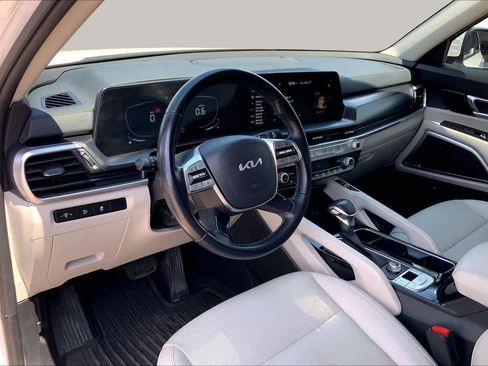 Certified 2023 Kia Telluride S w/ S Sunroof Package FWD image 17